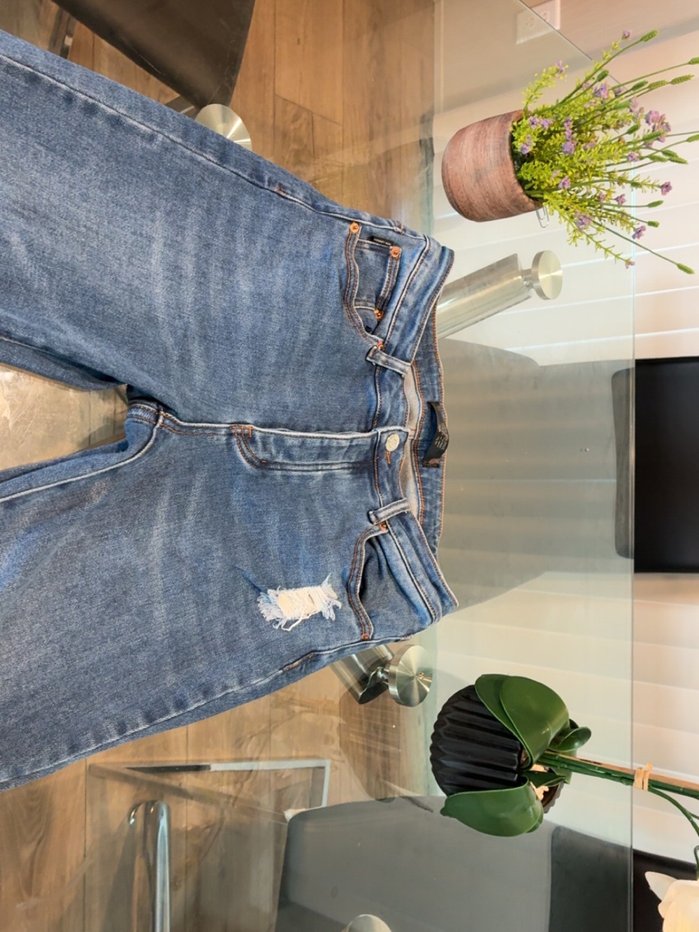 Women's Straight Leg Jeans in Medium Blue - Classic Casual